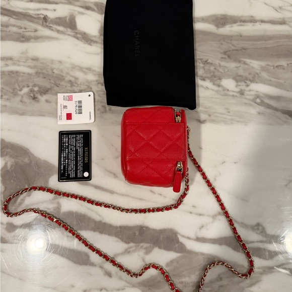 CHANEL Red Quilted Leather Key and Card Holder Set - Picture 2 of 8